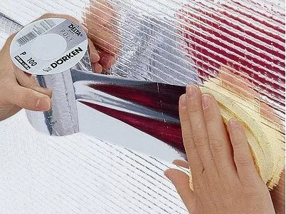 Taśma klejąca DELTA POLY BAND 100 m