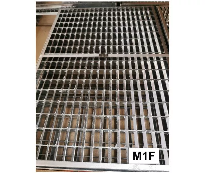 Wycieraczka - ramka metalowa z fartuchem, wkład metalowy