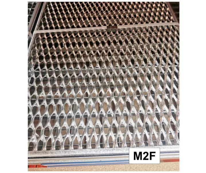 Wycieraczka - ramka metalowa z fartuchem, wkład metalowy