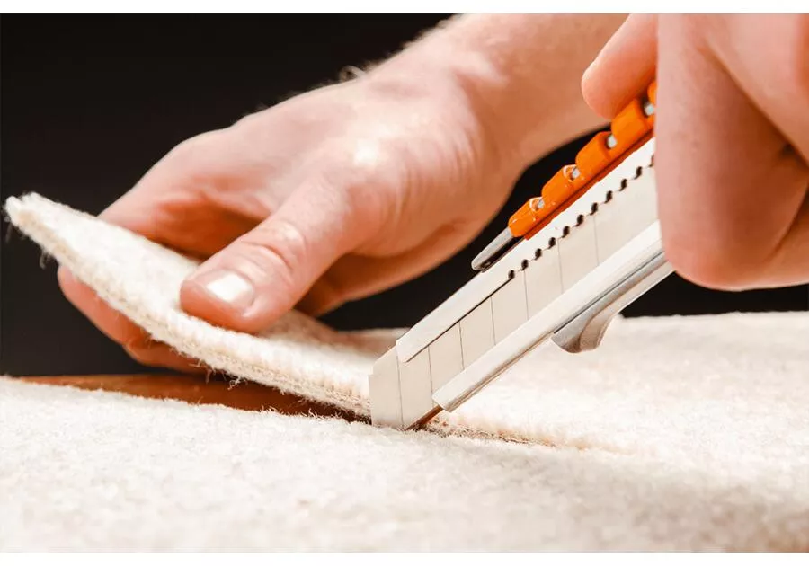 Nóż  łam. 18 mm Neo